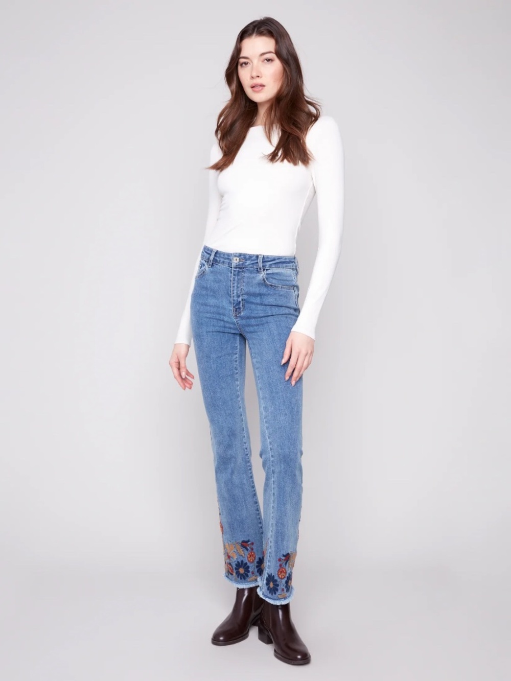 🛍️ NWT-Boho Embroidered-Charlie B- Flare Leg Jeans-Women's SZ 16